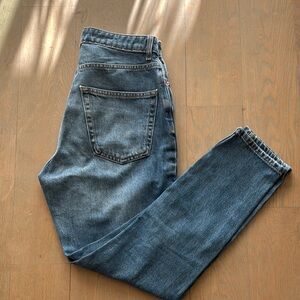 Women’s TOPSHOP mom jeans size 28